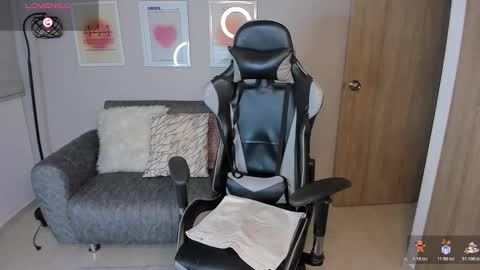 A S H L E Y online show from 10, 1, 2026