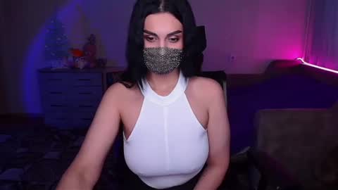   Yasmina   online show from 8, 1, 2025