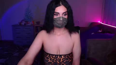   Yasmina   online show from 29, 1, 2025