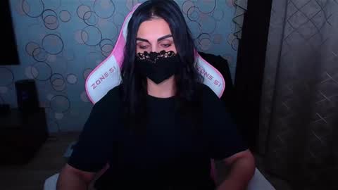   Yasmina   online show from 21, 10, 2025