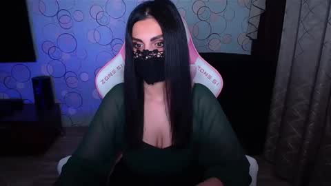   Yasmina   online show from 23, 11, 2025