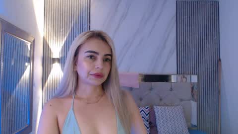 ashley__tylor online show from 18, 4, 2026