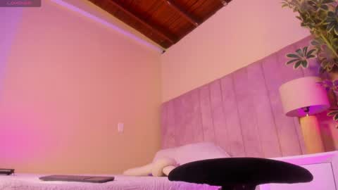 ashley_beaomunt online show from 25, 4, 2026