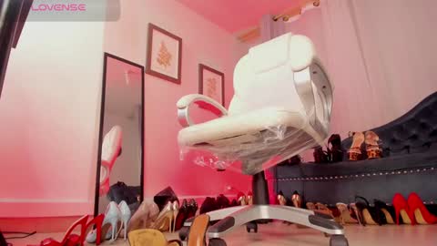 Snapshot of ashley_leon_ chatting on 9, 1, 2025 ashley_leon_ online show from 9, 1, 2025