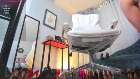 Snapshot of ashley_leon_ chatting on 30, 11, 2025 ashley_leon_ online show from 30, 11, 2025