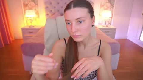 ashleybaee online show from 10, 6, 2026