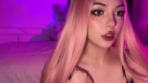 Ashlee Boox   online show from 9, 7, 2026
