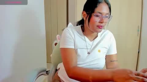 Snapshot of ashleygzles chatting on 29, 4, 2026 Ashley online show from 29, 4, 2026