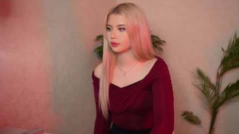 Snapshot of ashleyniko chatting on 6, 10, 2025 AshleyNiko online show from 6, 10, 2025