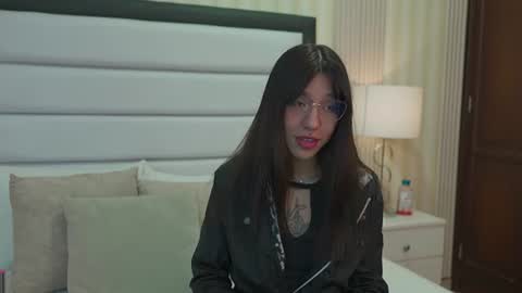 AshleyRoberh online show from 20, 6, 2026