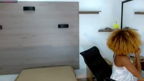 ashleysofiathenison online show from 11, 7, 2026