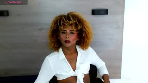 ashleysofiathenison online show from 28, 7, 2026