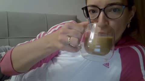 Ashley online show from 6, 10, 2025