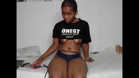 ashleyt255 online show from 14, 5, 2026