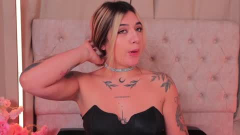 Ashley Lauren online show from 23, 1, 2025