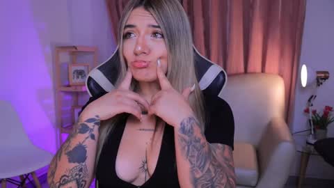 Ashley Lauren online show from 18, 9, 2025