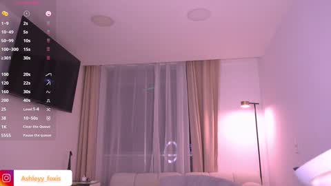 Snapshot of ashleyyfox_ chatting on 20, 12, 2024 Ashley Fox online show from 20, 12, 2024