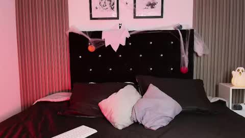    online show from 27, 10, 2025