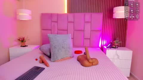 ashlye_miller_ online show from 28, 4, 2026