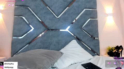 Ashly  online show from 30, 1, 2025