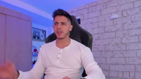 Snapshot of ashton_coleman_ chatting on 9, 6, 2026 my name real is camilo online show from 9, 6, 2026