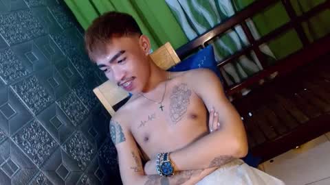 Snapshot of asian_kimxxx chatting on 4, 1, 2025 don online show from 4, 1, 2025