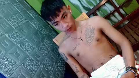 Snapshot of asian_kimxxx chatting on 8, 1, 2025 don online show from 8, 1, 2025