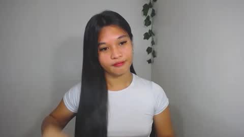 Snapshot of asian_yannie chatting on 27, 11, 2025 Yan online show from 27, 11, 2025