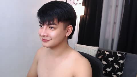 Snapshot of asianacexl chatting on 5, 1, 2025 asianacexl online show from 5, 1, 2025