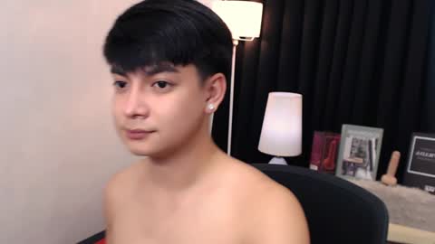 Snapshot of asianacexl chatting on 5, 2, 2025 asianacexl online show from 5, 2, 2025