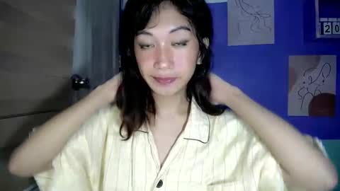 Snapshot of asianbarbie05 chatting on 21, 11, 2025 SOFIA online show from 21, 11, 2025