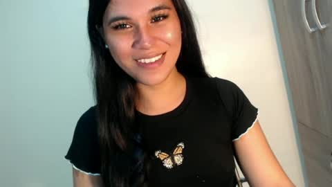 Snapshot of asianblk_barbiedoll chatting on 1, 6, 2026 asianblk_barbiedoll online show from 1, 6, 2026