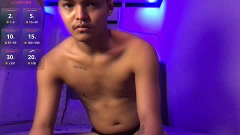 Snapshot of asianhugescott chatting on 15, 4, 2026 VICTORIA SCOTT online show from 15, 4, 2026