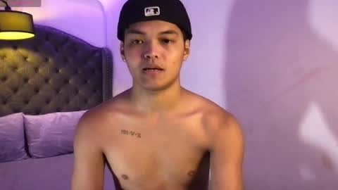 Snapshot of asianhugescott chatting on 18, 4, 2026 VICTORIA SCOTT online show from 18, 4, 2026