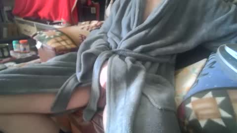 Snapshot of asianlooker chatting on 18, 12, 2024 John online show from 18, 12, 2024