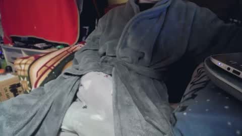 Snapshot of asianlooker chatting on 26, 12, 2024 John online show from 26, 12, 2024