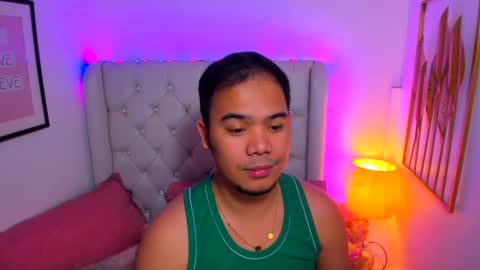 Snapshot of asianzero chatting on 1, 2, 2025 Zero online show from 1, 2, 2025