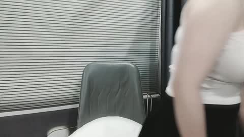 Snapshot of asiasweety chatting on 19, 10, 2025 SoHye online show from 19, 10, 2025