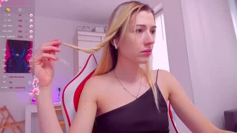 Caroline online show from 28, 9, 2025