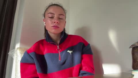 Monica  online show from 22, 7, 2026