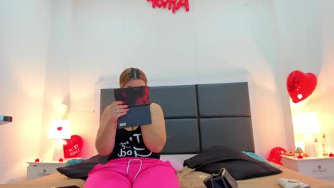  Aslhyn  online show from 20, 2, 2025