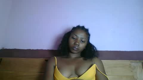 asmiraa online show from 13, 4, 2026