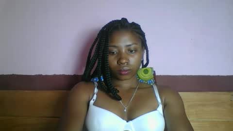 asmiraa online show from 18, 4, 2026