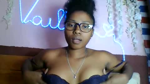 asmiraa online show from 10, 6, 2026