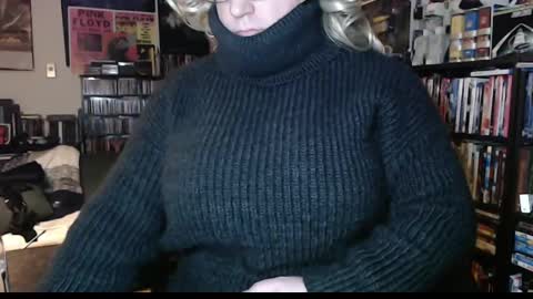 Snapshot of aspen_vale chatting on 5, 12, 2024 Aspen Vale online show from 5, 12, 2024