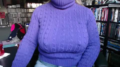 Snapshot of aspen_vale chatting on 17, 9, 2025 Aspen Vale online show from 17, 9, 2025