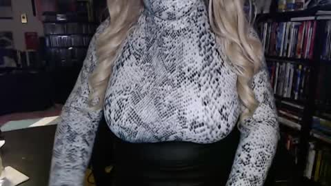 Snapshot of aspen_vale chatting on 27, 9, 2025 Aspen Vale online show from 27, 9, 2025