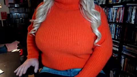 Snapshot of aspen_vale chatting on 12, 11, 2025 Aspen Vale online show from 12, 11, 2025