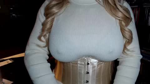 Snapshot of aspen_vale chatting on 23, 11, 2025 Aspen Vale online show from 23, 11, 2025