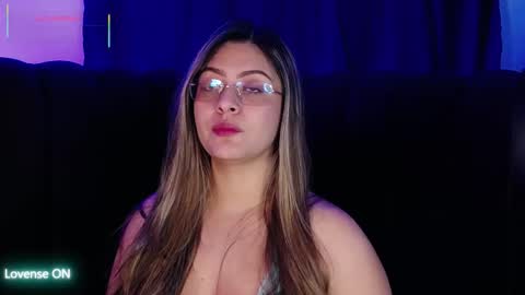 Snapshot of aspenruss chatting on 27, 11, 2025 online show from 27, 11, 2025